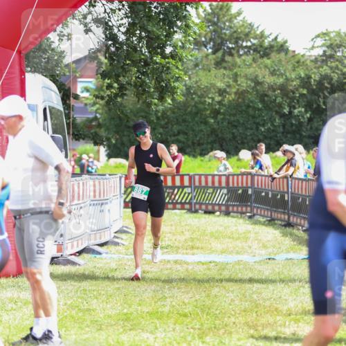 21.06.2026 - 29. Vierlanden-Triathlon Andreas Tolksdorf http://msf.ph/oto/9921424 21.06.2026 13:31:02 Ziel 887 meine-sportfotos.de