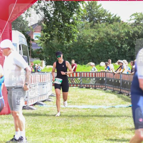 21.06.2026 - 29. Vierlanden-Triathlon Andreas Tolksdorf http://msf.ph/oto/9921425 21.06.2026 13:31:02 Ziel 887 meine-sportfotos.de