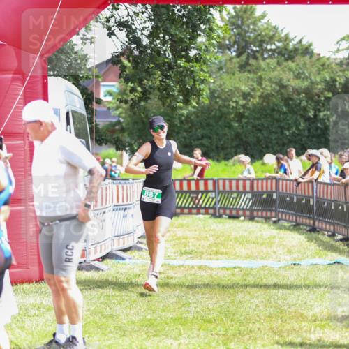 21.06.2026 - 29. Vierlanden-Triathlon Andreas Tolksdorf http://msf.ph/oto/9921428 21.06.2026 13:31:02 Ziel 887 meine-sportfotos.de