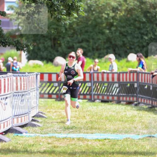21.06.2026 - 29. Vierlanden-Triathlon Andreas Tolksdorf http://msf.ph/oto/9921430 21.06.2026 13:31:17 Ziel 1007 meine-sportfotos.de