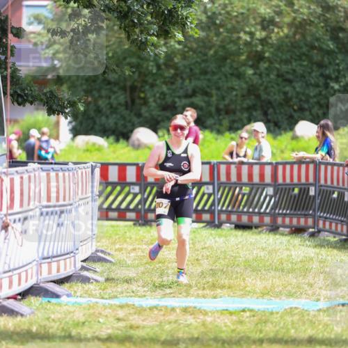 21.06.2026 - 29. Vierlanden-Triathlon Andreas Tolksdorf http://msf.ph/oto/9921436 21.06.2026 13:31:17 Ziel 1007 meine-sportfotos.de