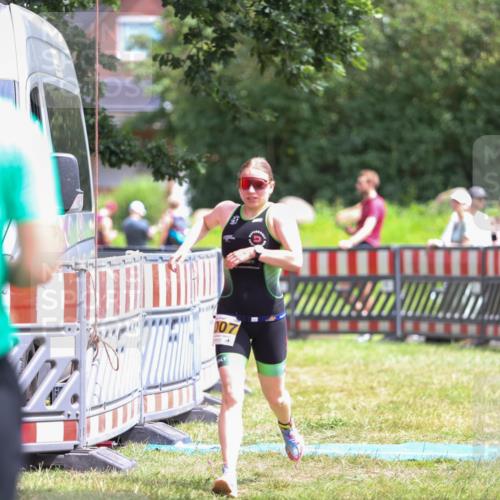 21.06.2026 - 29. Vierlanden-Triathlon Andreas Tolksdorf http://msf.ph/oto/9921440 21.06.2026 13:31:19 Ziel 1007, 1016 meine-sportfotos.de