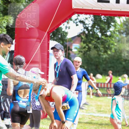 21.06.2026 - 29. Vierlanden-Triathlon Andreas Tolksdorf http://msf.ph/oto/9921444 21.06.2026 13:31:44 Ziel 98, 163, 999, 1021 meine-sportfotos.de