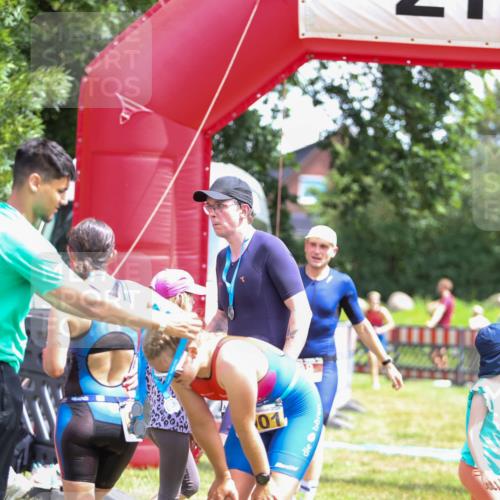 21.06.2026 - 29. Vierlanden-Triathlon Andreas Tolksdorf http://msf.ph/oto/9921446 21.06.2026 13:31:44 Ziel 98, 163, 999, 1021 meine-sportfotos.de