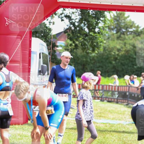 21.06.2026 - 29. Vierlanden-Triathlon Andreas Tolksdorf http://msf.ph/oto/9921453 21.06.2026 13:31:45 Ziel 98, 163, 999, 1021 meine-sportfotos.de