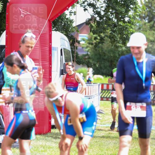 21.06.2026 - 29. Vierlanden-Triathlon Andreas Tolksdorf http://msf.ph/oto/9921461 21.06.2026 13:31:52 Ziel 163, 999, 1021 meine-sportfotos.de