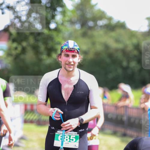 21.06.2026 - 29. Vierlanden-Triathlon Andreas Tolksdorf http://msf.ph/oto/9921475 21.06.2026 13:31:58 Ziel 1021 meine-sportfotos.de