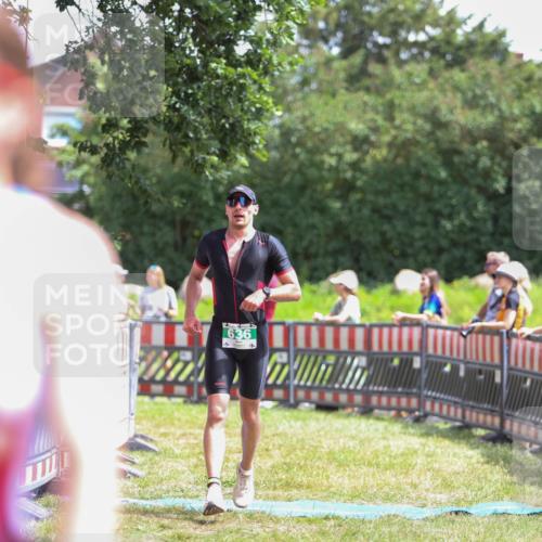 21.06.2026 - 29. Vierlanden-Triathlon Andreas Tolksdorf http://msf.ph/oto/9921478 21.06.2026 13:32:10 Ziel 636, 987 meine-sportfotos.de