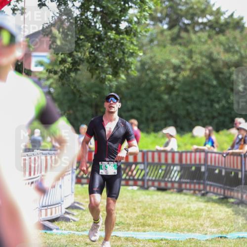 21.06.2026 - 29. Vierlanden-Triathlon Andreas Tolksdorf http://msf.ph/oto/9921488 21.06.2026 13:32:11 Ziel 636, 987 meine-sportfotos.de