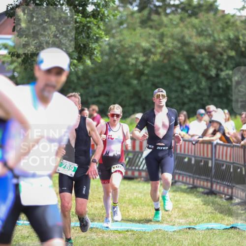 21.06.2026 - 29. Vierlanden-Triathlon Andreas Tolksdorf http://msf.ph/oto/9921510 21.06.2026 13:32:36 Ziel 683, 769, 986, 1003 meine-sportfotos.de