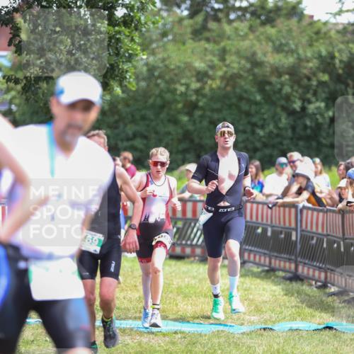 21.06.2026 - 29. Vierlanden-Triathlon Andreas Tolksdorf http://msf.ph/oto/9921511 21.06.2026 13:32:36 Ziel 683, 769, 986, 1003 meine-sportfotos.de