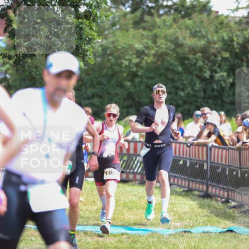 21.06.2026 - 29. Vierlanden-Triathlon Andreas Tolksdorf http://msf.ph/oto/9921512 21.06.2026 13:32:36 Ziel 683, 769, 986, 1003 meine-sportfotos.de
