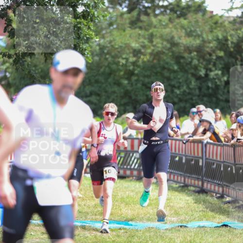 21.06.2026 - 29. Vierlanden-Triathlon Andreas Tolksdorf http://msf.ph/oto/9921513 21.06.2026 13:32:36 Ziel 683, 769, 986, 1003 meine-sportfotos.de