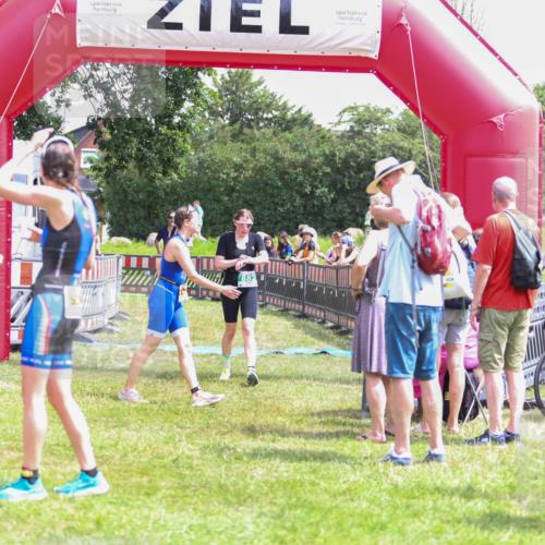 21.06.2026 - 29. Vierlanden-Triathlon Andreas Tolksdorf http://msf.ph/oto/9921530 21.06.2026 13:33:12 Ziel 172, 672, 786, 794, 844, 872, 882, 897 meine-sportfotos.de