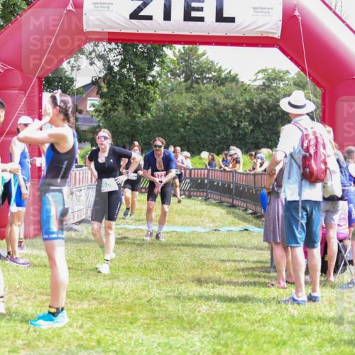 21.06.2026 - 29. Vierlanden-Triathlon Andreas Tolksdorf http://msf.ph/oto/9921532 21.06.2026 13:33:17 Ziel 172, 672, 786, 794, 872, 897 meine-sportfotos.de