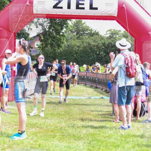 21.06.2026 - 29. Vierlanden-Triathlon Andreas Tolksdorf http://msf.ph/oto/9921535 21.06.2026 13:33:17 Ziel 172, 672, 786, 794, 872, 897 meine-sportfotos.de