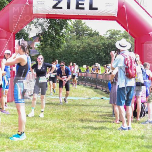 21.06.2026 - 29. Vierlanden-Triathlon Andreas Tolksdorf http://msf.ph/oto/9921536 21.06.2026 13:33:17 Ziel 172, 672, 786, 794, 872, 897 meine-sportfotos.de