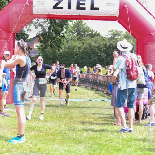 21.06.2026 - 29. Vierlanden-Triathlon Andreas Tolksdorf http://msf.ph/oto/9921537 21.06.2026 13:33:17 Ziel 172, 672, 786, 794, 872, 897 meine-sportfotos.de