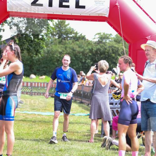 21.06.2026 - 29. Vierlanden-Triathlon Andreas Tolksdorf http://msf.ph/oto/9921544 21.06.2026 13:33:29 Ziel 59, 737, 776, 869 meine-sportfotos.de