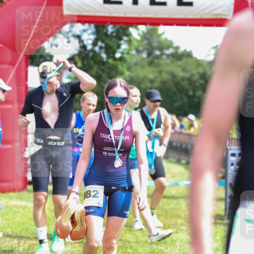 21.06.2026 - 29. Vierlanden-Triathlon Andreas Tolksdorf http://msf.ph/oto/9921554 21.06.2026 13:34:39 Ziel 171 meine-sportfotos.de