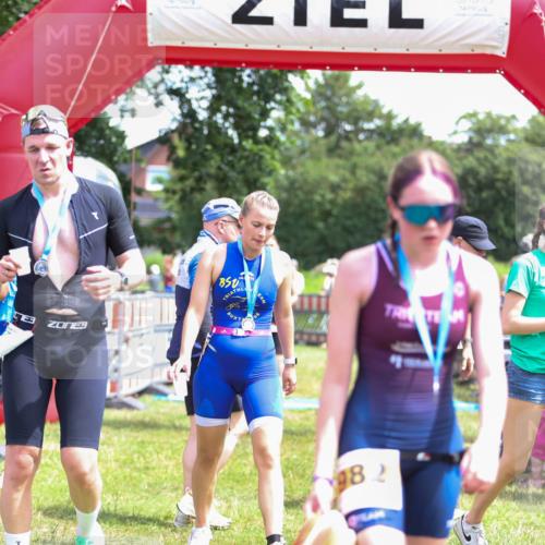 21.06.2026 - 29. Vierlanden-Triathlon Andreas Tolksdorf http://msf.ph/oto/9921560 21.06.2026 13:34:40 Ziel 171 meine-sportfotos.de