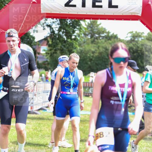 21.06.2026 - 29. Vierlanden-Triathlon Andreas Tolksdorf http://msf.ph/oto/9921561 21.06.2026 13:34:40 Ziel 171 meine-sportfotos.de