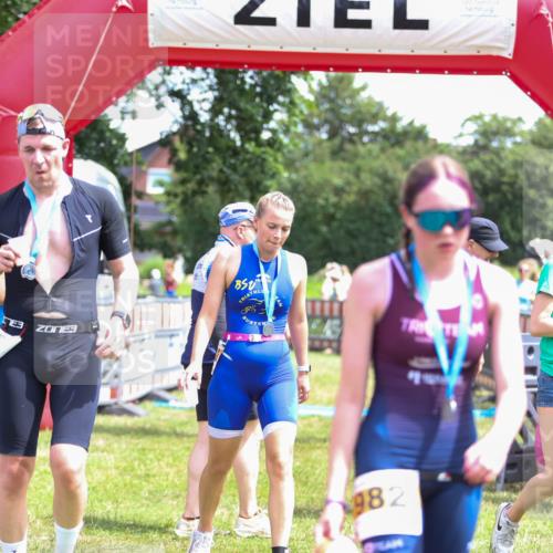 21.06.2026 - 29. Vierlanden-Triathlon Andreas Tolksdorf http://msf.ph/oto/9921562 21.06.2026 13:34:40 Ziel 171 meine-sportfotos.de