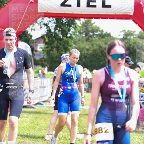 21.06.2026 - 29. Vierlanden-Triathlon Andreas Tolksdorf http://msf.ph/oto/9921564 21.06.2026 13:34:40 Ziel 171 meine-sportfotos.de