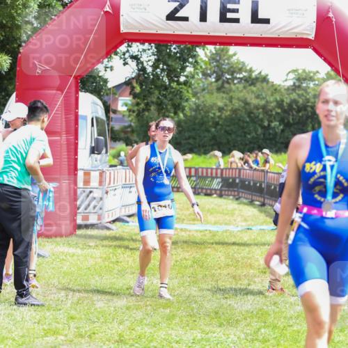 21.06.2026 - 29. Vierlanden-Triathlon Andreas Tolksdorf http://msf.ph/oto/9921567 21.06.2026 13:34:43 Ziel 171 meine-sportfotos.de