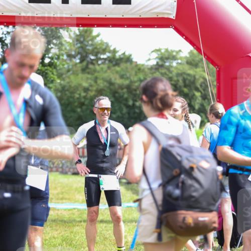 21.06.2026 - 29. Vierlanden-Triathlon Andreas Tolksdorf http://msf.ph/oto/9921586 21.06.2026 13:35:28 Ziel  meine-sportfotos.de