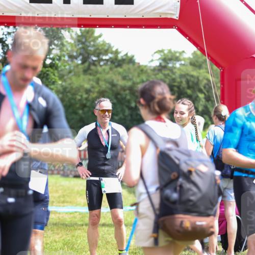 21.06.2026 - 29. Vierlanden-Triathlon Andreas Tolksdorf http://msf.ph/oto/9921587 21.06.2026 13:35:28 Ziel  meine-sportfotos.de