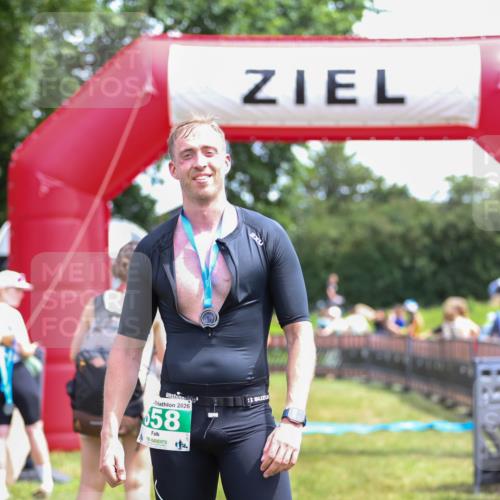 21.06.2026 - 29. Vierlanden-Triathlon Andreas Tolksdorf http://msf.ph/oto/9921599 21.06.2026 13:35:42 Ziel  meine-sportfotos.de