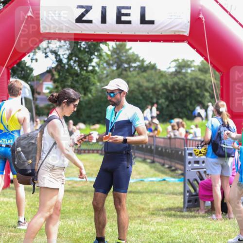 21.06.2026 - 29. Vierlanden-Triathlon Andreas Tolksdorf http://msf.ph/oto/9921604 21.06.2026 13:35:53 Ziel 278, 687, 723 meine-sportfotos.de