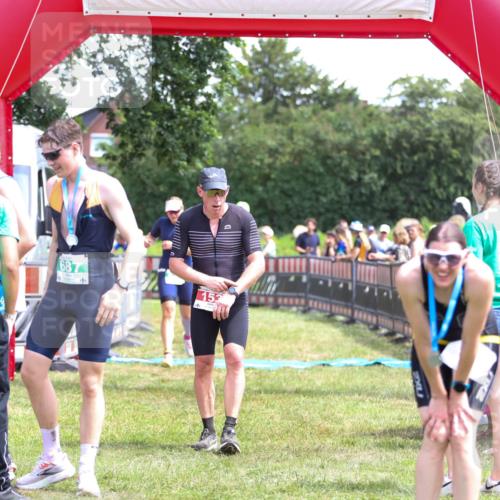 21.06.2026 - 29. Vierlanden-Triathlon Andreas Tolksdorf http://msf.ph/oto/9921616 21.06.2026 13:36:14 Ziel 5, 845 meine-sportfotos.de