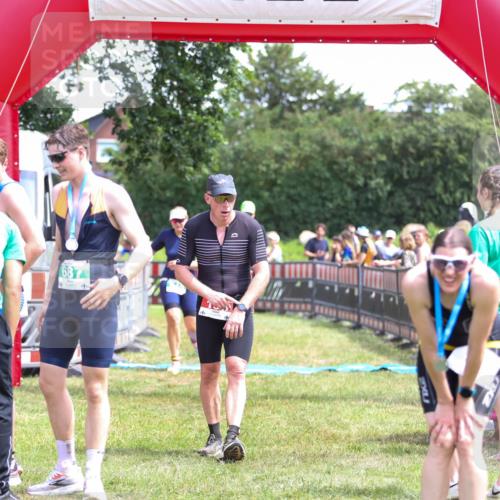 21.06.2026 - 29. Vierlanden-Triathlon Andreas Tolksdorf http://msf.ph/oto/9921618 21.06.2026 13:36:14 Ziel 5, 845 meine-sportfotos.de