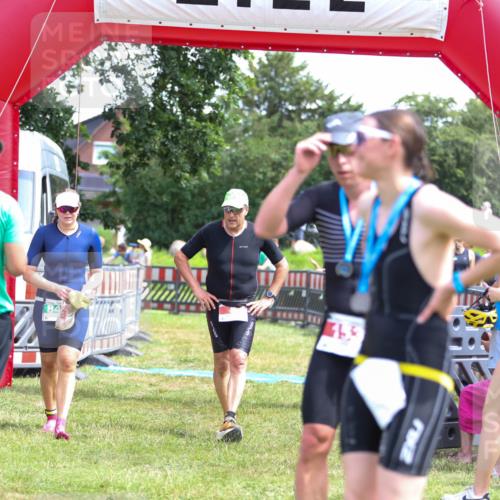 21.06.2026 - 29. Vierlanden-Triathlon Andreas Tolksdorf http://msf.ph/oto/9921626 21.06.2026 13:36:22 Ziel  meine-sportfotos.de
