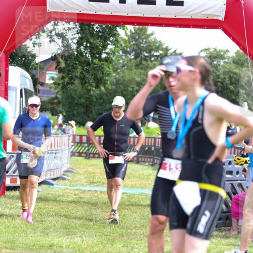 21.06.2026 - 29. Vierlanden-Triathlon Andreas Tolksdorf http://msf.ph/oto/9921627 21.06.2026 13:36:22 Ziel  meine-sportfotos.de
