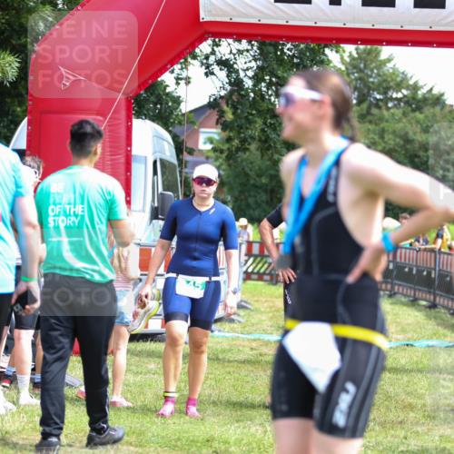 21.06.2026 - 29. Vierlanden-Triathlon Andreas Tolksdorf http://msf.ph/oto/9921634 21.06.2026 13:36:24 Ziel  meine-sportfotos.de