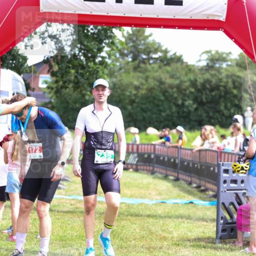 21.06.2026 - 29. Vierlanden-Triathlon Andreas Tolksdorf http://msf.ph/oto/9921645 21.06.2026 13:36:44 Ziel  meine-sportfotos.de