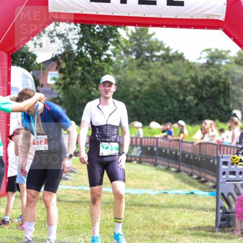 21.06.2026 - 29. Vierlanden-Triathlon Andreas Tolksdorf http://msf.ph/oto/9921647 21.06.2026 13:36:44 Ziel  meine-sportfotos.de