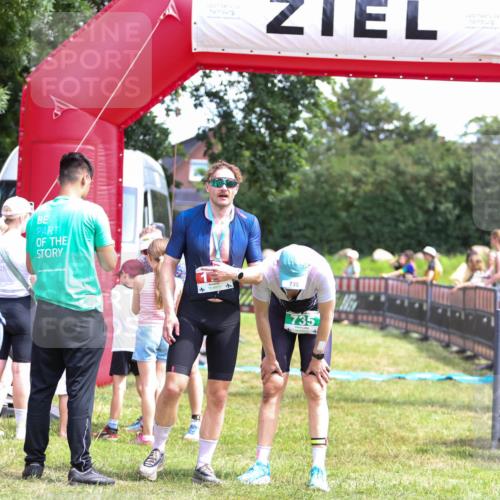 21.06.2026 - 29. Vierlanden-Triathlon Andreas Tolksdorf http://msf.ph/oto/9921655 21.06.2026 13:36:46 Ziel  meine-sportfotos.de