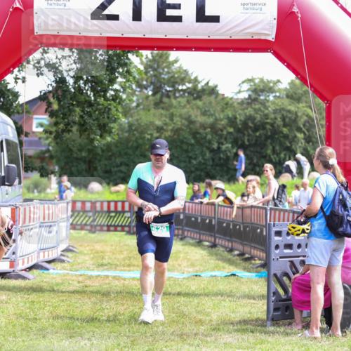 21.06.2026 - 29. Vierlanden-Triathlon Andreas Tolksdorf http://msf.ph/oto/9921677 21.06.2026 13:37:30 Ziel 629, 1002 meine-sportfotos.de