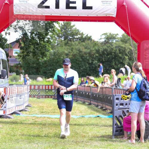 21.06.2026 - 29. Vierlanden-Triathlon Andreas Tolksdorf http://msf.ph/oto/9921678 21.06.2026 13:37:30 Ziel 629, 1002 meine-sportfotos.de