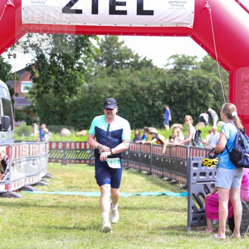 21.06.2026 - 29. Vierlanden-Triathlon Andreas Tolksdorf http://msf.ph/oto/9921679 21.06.2026 13:37:30 Ziel 629, 1002 meine-sportfotos.de