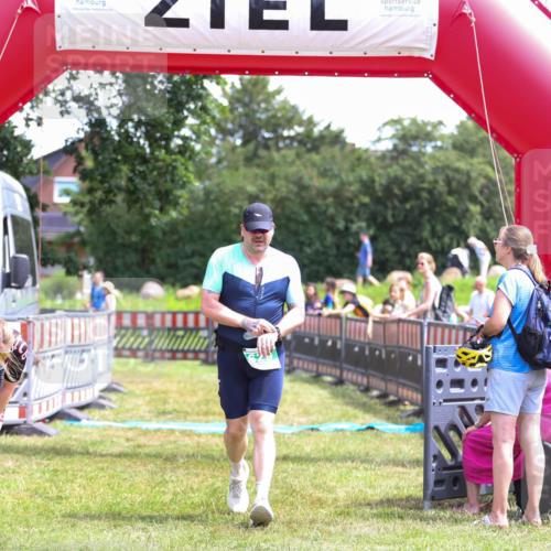21.06.2026 - 29. Vierlanden-Triathlon Andreas Tolksdorf http://msf.ph/oto/9921685 21.06.2026 13:37:30 Ziel 629, 1002 meine-sportfotos.de