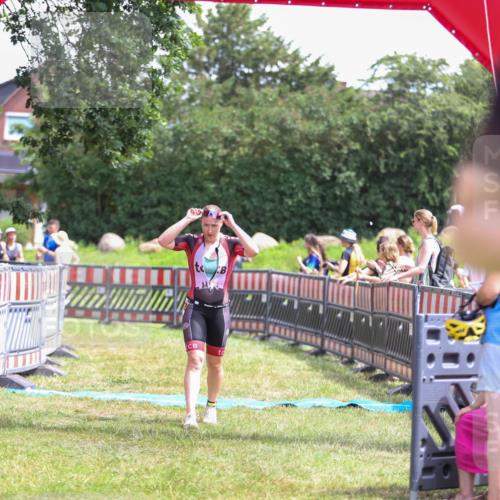 21.06.2026 - 29. Vierlanden-Triathlon Andreas Tolksdorf http://msf.ph/oto/9921690 21.06.2026 13:37:44 Ziel 846, 870, 1002 meine-sportfotos.de