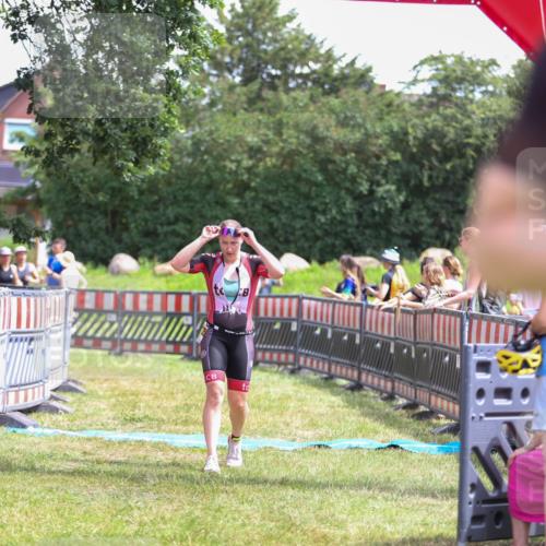 21.06.2026 - 29. Vierlanden-Triathlon Andreas Tolksdorf http://msf.ph/oto/9921692 21.06.2026 13:37:44 Ziel 846, 870, 1002 meine-sportfotos.de