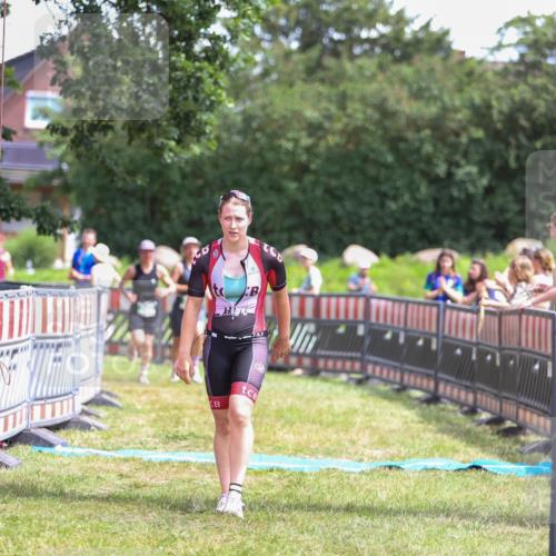 21.06.2026 - 29. Vierlanden-Triathlon Andreas Tolksdorf http://msf.ph/oto/9921703 21.06.2026 13:37:45 Ziel 846, 870, 1002 meine-sportfotos.de