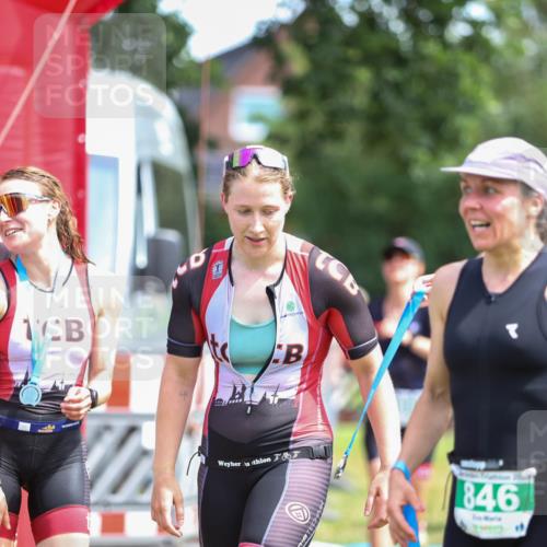 21.06.2026 - 29. Vierlanden-Triathlon Andreas Tolksdorf http://msf.ph/oto/9921716 21.06.2026 13:37:58 Ziel 720, 863, 997 meine-sportfotos.de