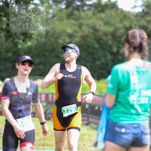 21.06.2026 - 29. Vierlanden-Triathlon Andreas Tolksdorf http://msf.ph/oto/9921728 21.06.2026 13:38:01 Ziel 720, 863, 997 meine-sportfotos.de